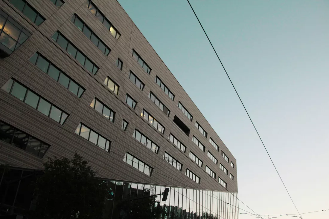 robz-UKS6VKqrU9E-unsplash